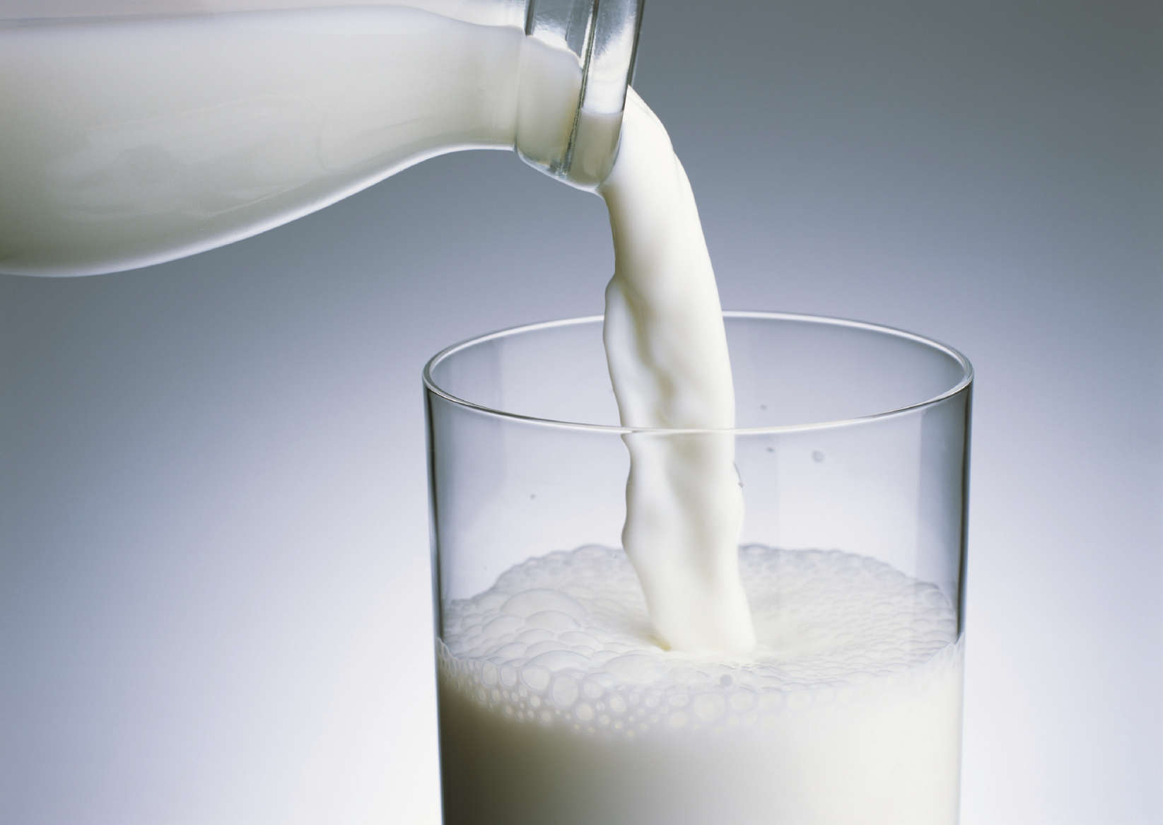 białko mleka powoduje trądzik