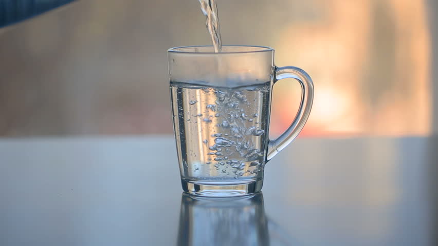 korzyści płynące z picia ciepłej wody
