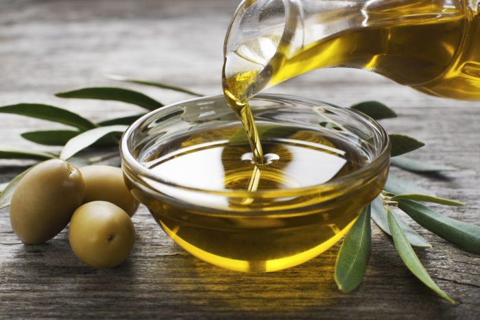 korzyści oliwy z oliwek dla włosów