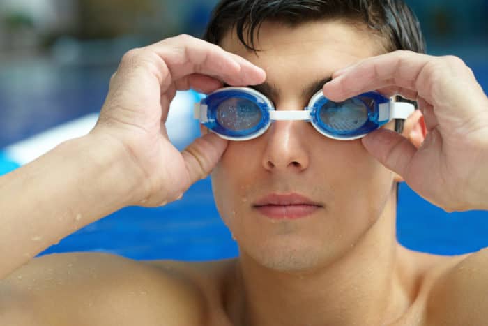 znaczenie korzystania z okularów pływackich