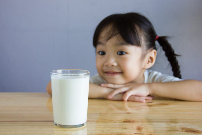 Alternatywne mleko dla dzieci z alergią na mleko krowie