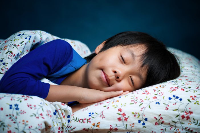wysokość wzrasta, gdy dziecko śpi
